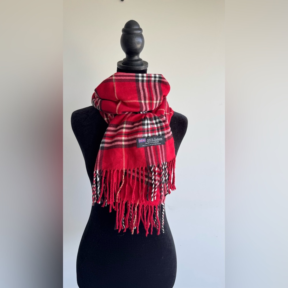 Cashmere 100% Classic Red Tartan Men's women’s Scarf made in Scotland - Picture 2 of 6